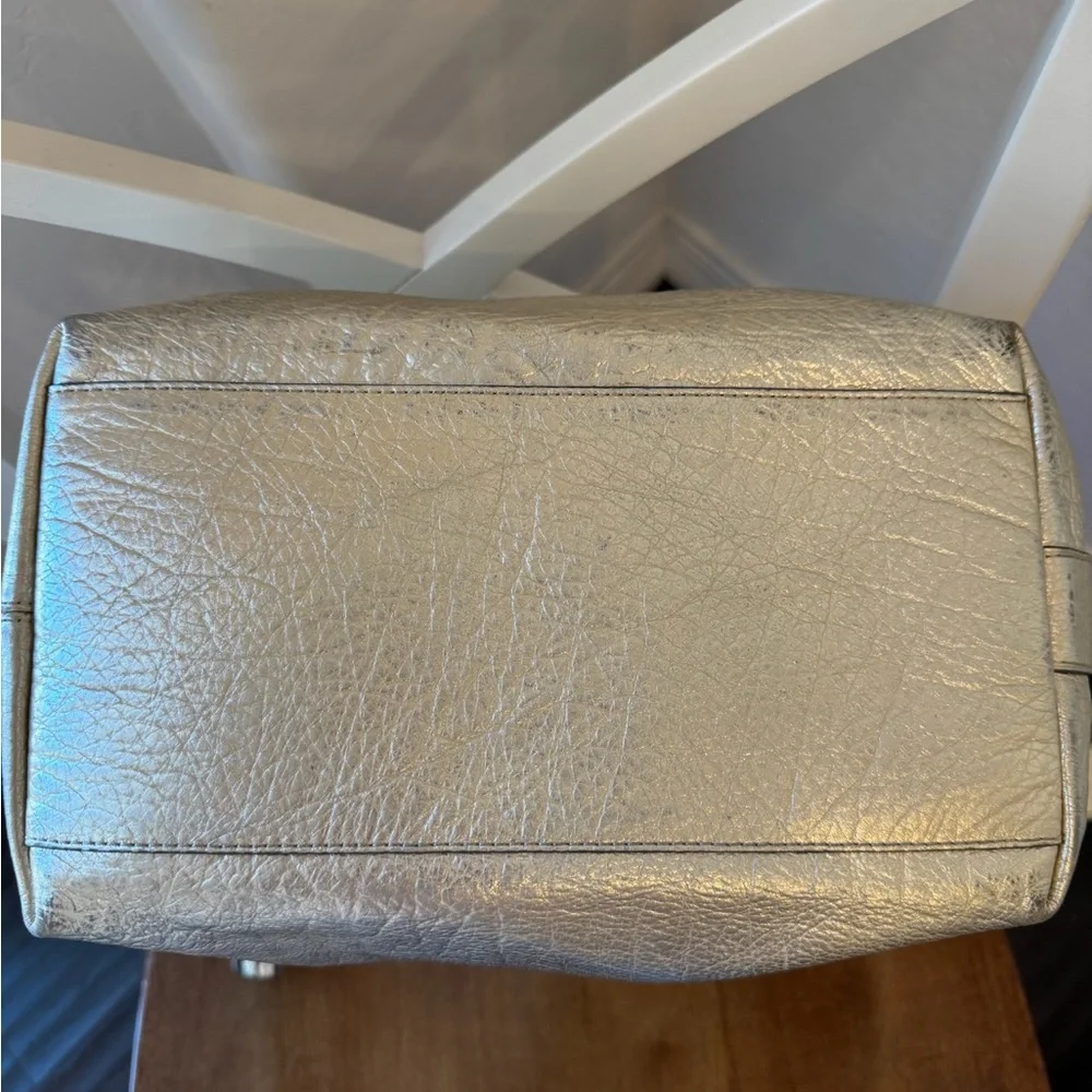 EUC Coach Legacy Duffle Bag in Metallic Leather - Picture 5 of 9